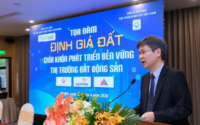 Các chuyên gia đã tập trung trao đổi về những khó khăn, vướng mắc trong công tác xác định giá đất hiện nay