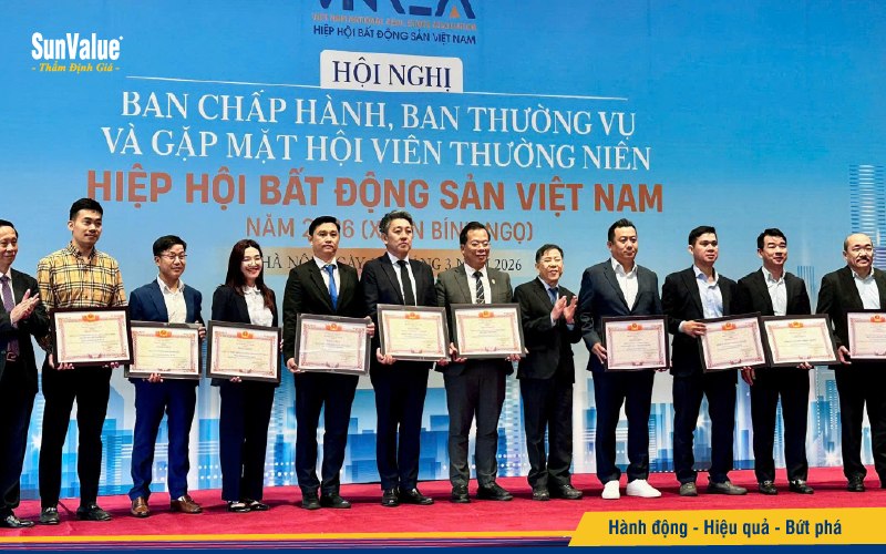 SunValue vinh dự được Hiệp hội Bất động sản Việt Nam trao Bằng khen